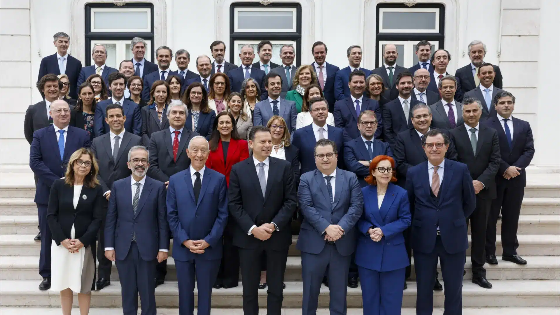 Le Monténégro rejette l'idée que le pays ne puisse être gouverné que par des majorités absolues.