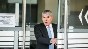 Le nouvel avocat (aussi) refuse de défendre José Sócrates.