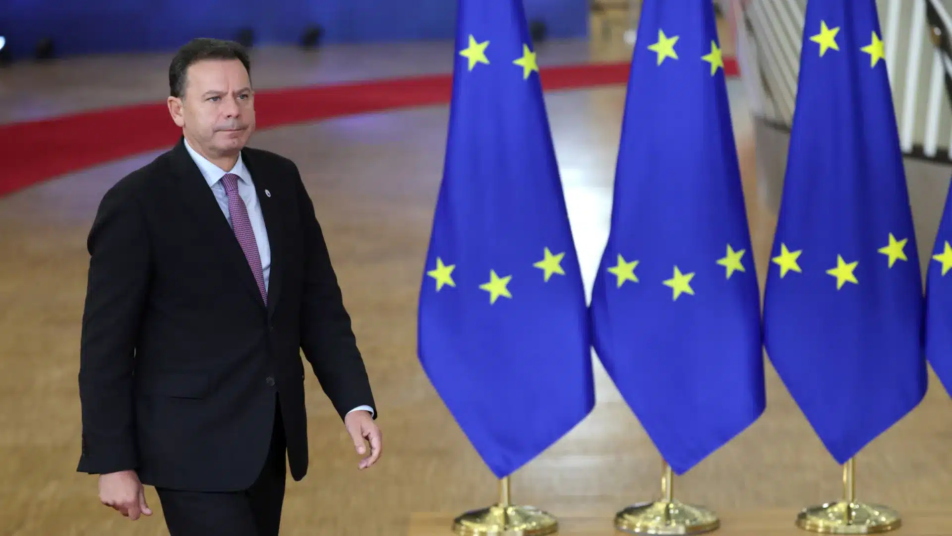 Le PM espère que l'UE parviendra à débloquer un prêt de 90 milliards à Kyiv.