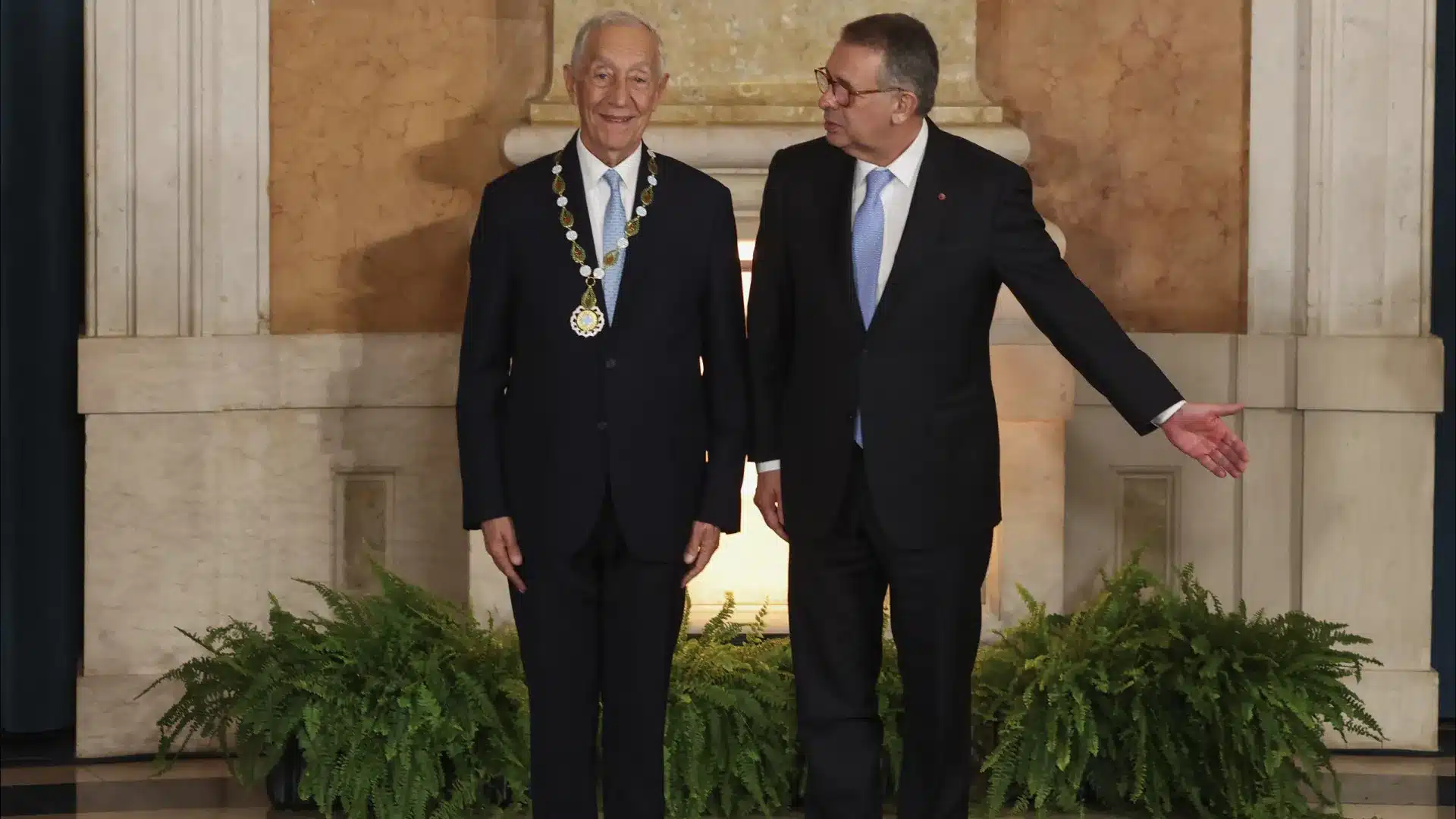 Le président a décoré Marcelo avec le grand-collier de l'Ordre de la Liberté.