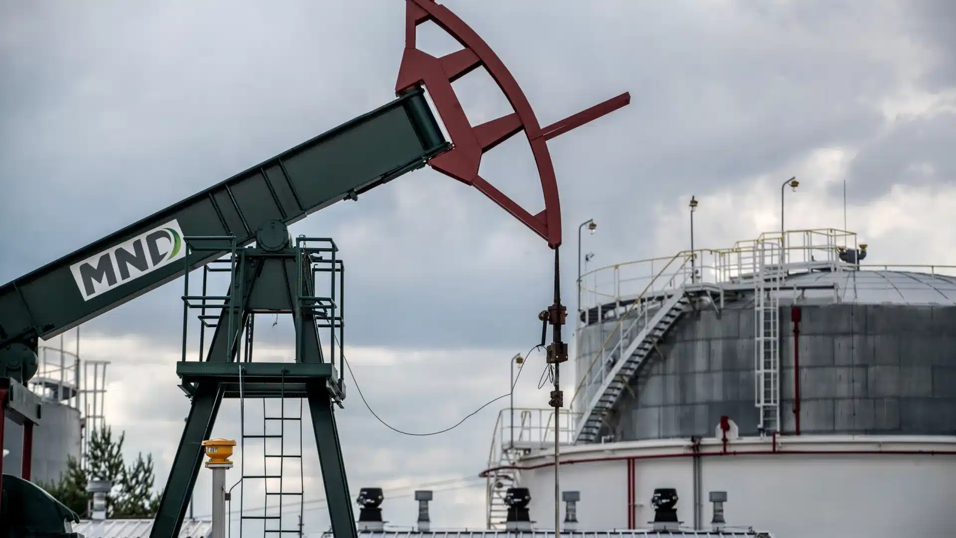 Le prix du Brent pour livraison en mai augmente de 3,54 % et dépasse les 112 dollars.