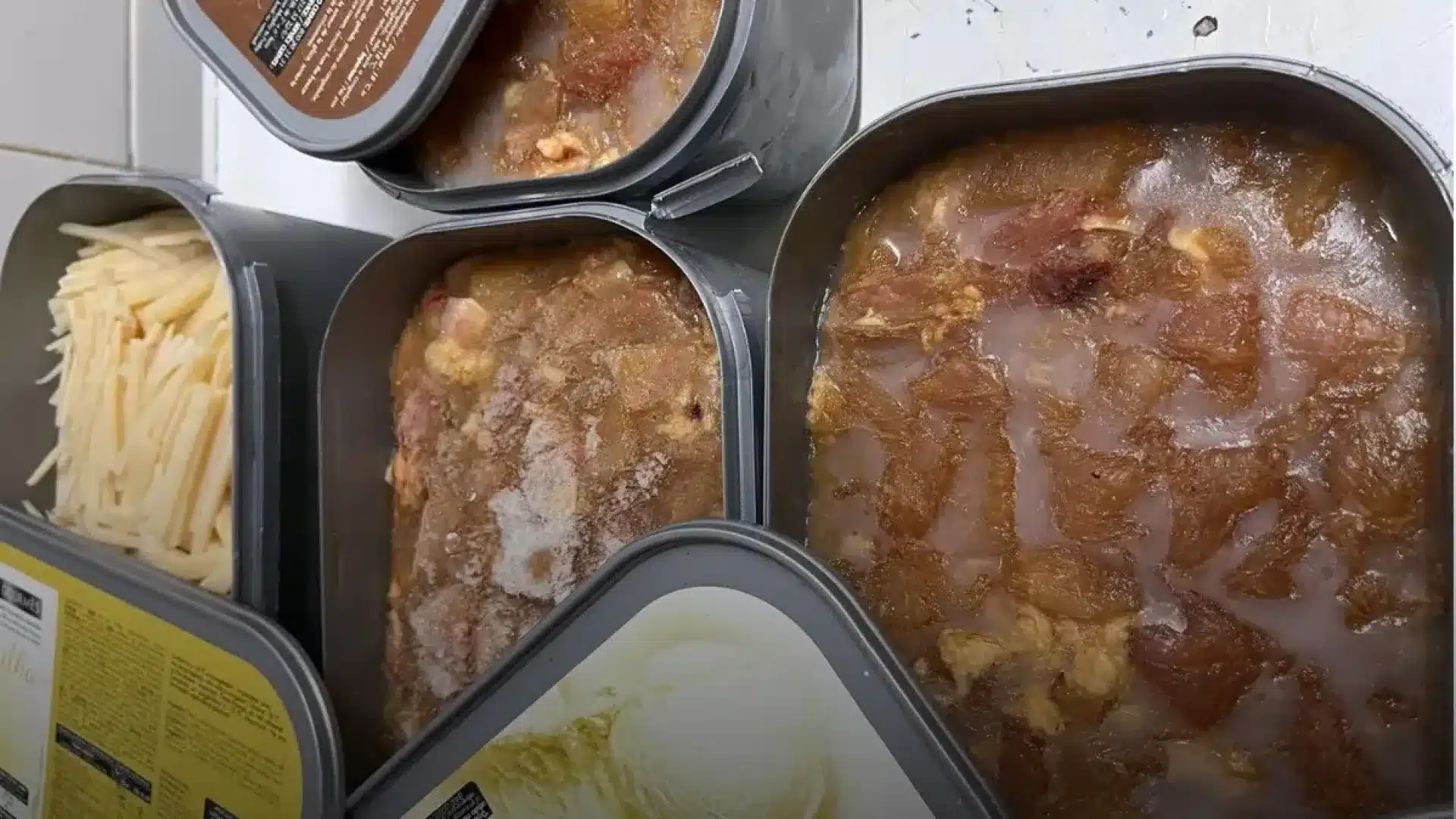 Le restaurant du Cacém avait deux tonnes de nourriture impropre. Les images