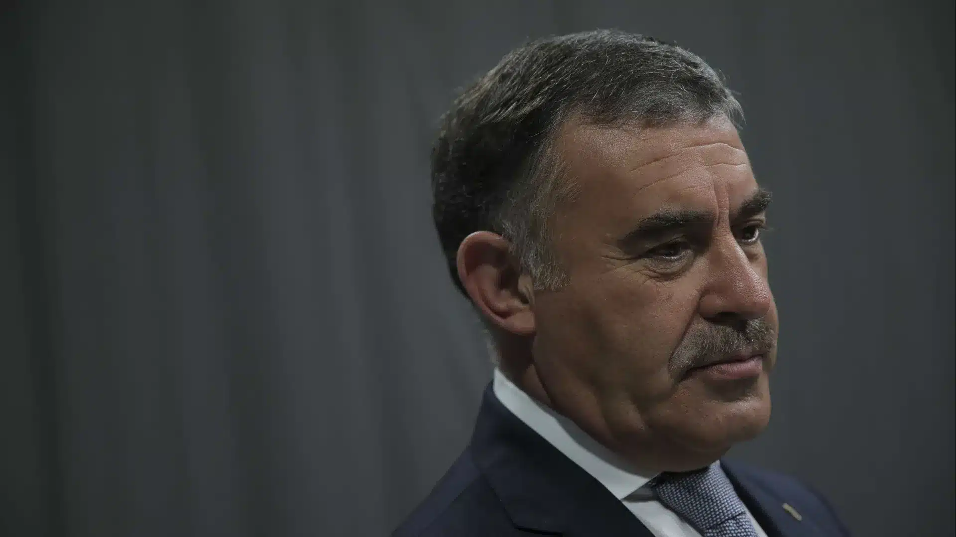 Le Secrétaire d'État des Communautés Portugaises commence une visite au Venezuela.