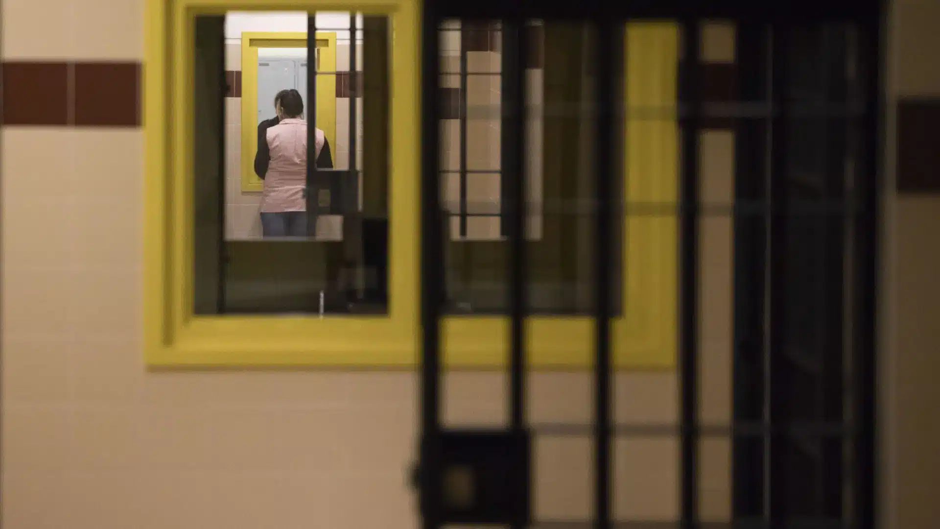 Le syndicat des gardiens de prison veut retirer les femmes trans des prisons féminines.