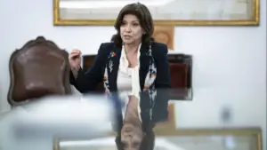 Le Tribunal des Comptes déclare qu'il "ne prend pas de décisions politiques"