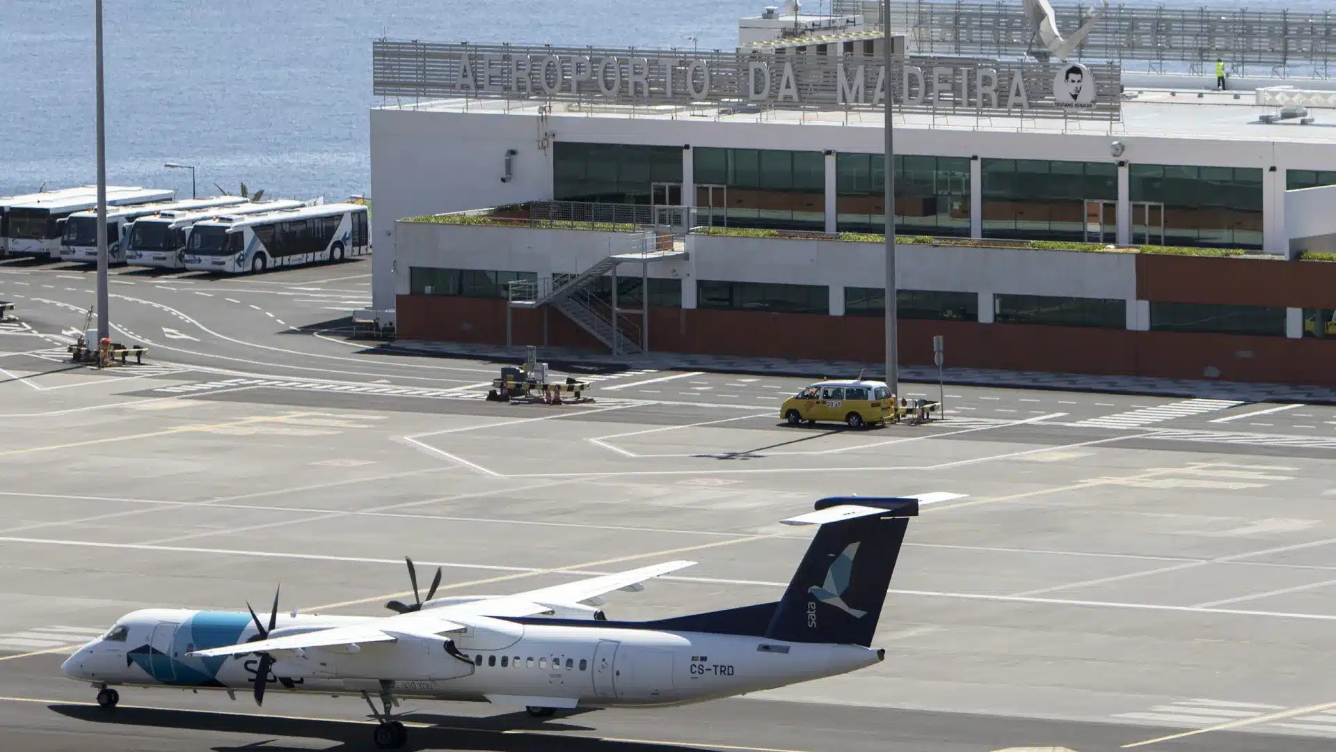 Le vent perturbe le mouvement à l'aéroport de Madère.