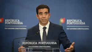 Leitão Amaro : Ce ne sera pas le gouvernement qui "fermera la porte au dialogue" sur la loi du travail