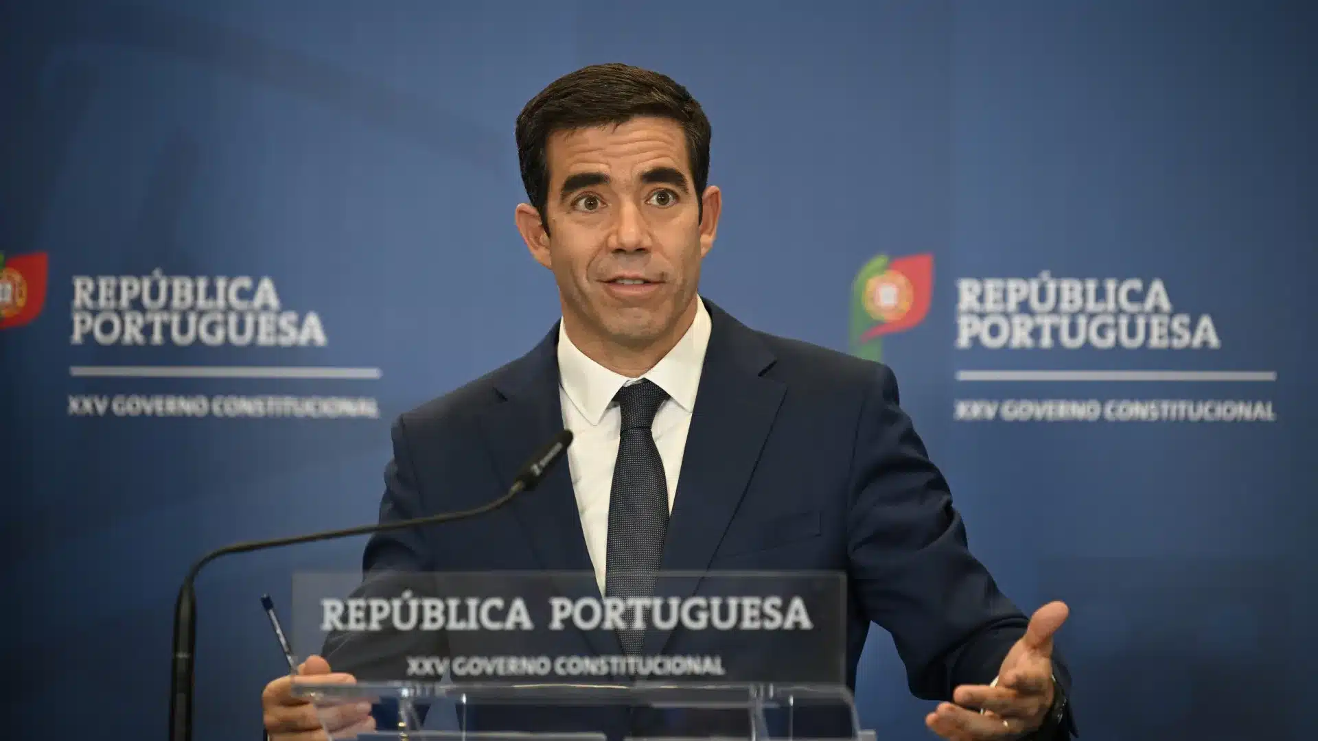 Leitão Amaro : Ce ne sera pas le gouvernement qui "fermera la porte au dialogue" sur la loi du travail