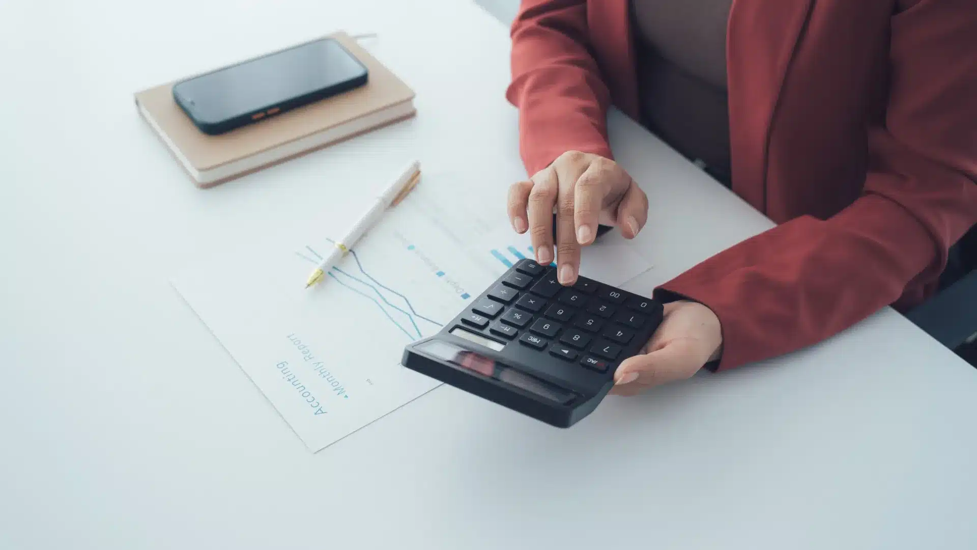 Les comptes de services bancaires minimums augmentent de 8 % en 2025.