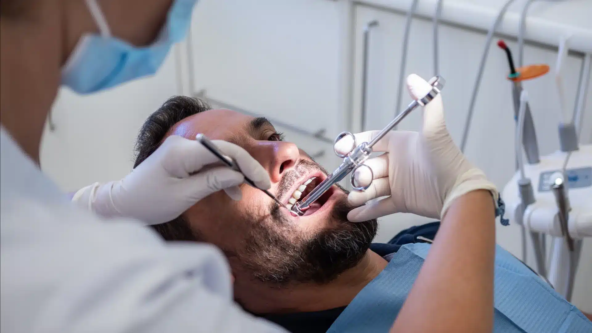 Les dentistes des services publics alertent sur des défauts structurels dans le futur programme.