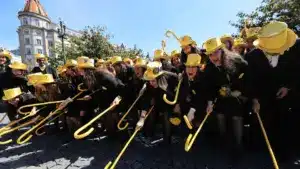 Les femmes sont majoritaires et renforcent le leadership, mais les inégalités persistent.