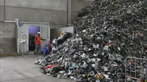 Les pompiers ont collecté plus de trois mille tonnes d'équipements pour le recyclage.
