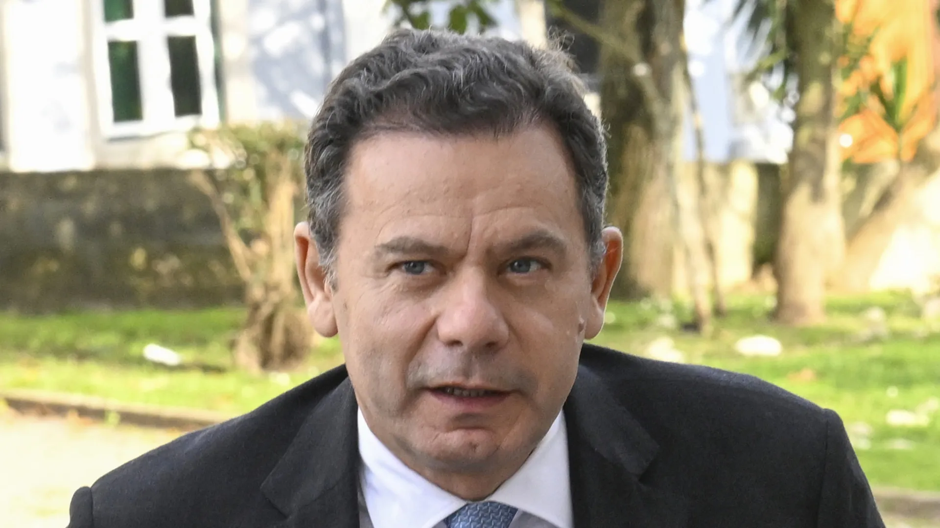 Les soutiens à la reconstruction vont déjà à 115 millions d'euros, avance Montenegro.