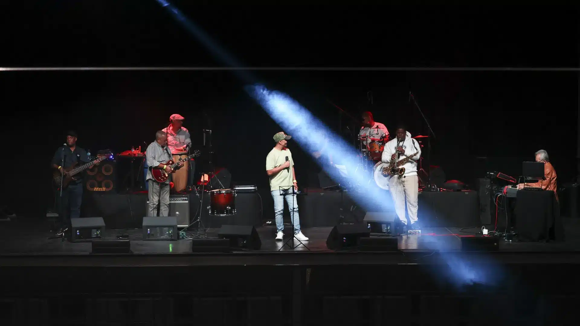 Les Tubarões ont apporté du rythme à Lisbonne où ils ont refusé d'être payés par Cunhal.