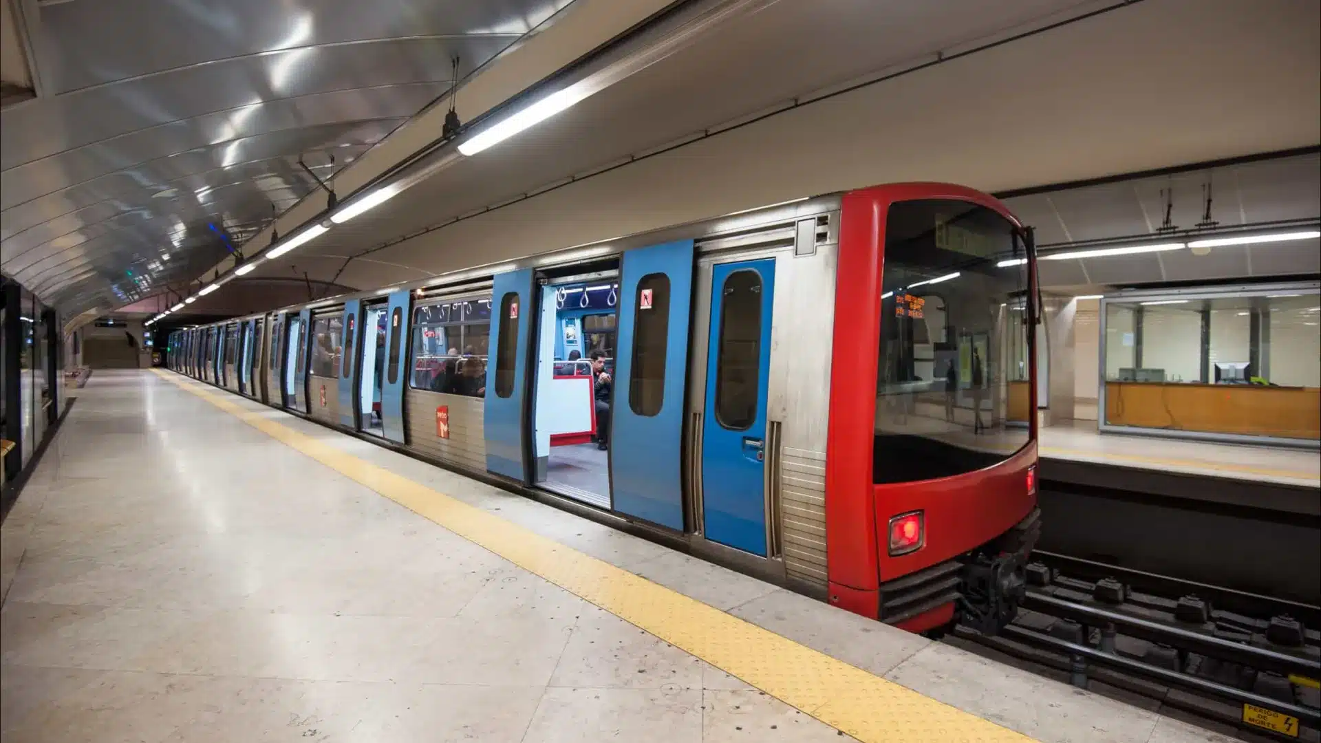 Ligne bleue du métro de Lisbonne interrompue après une panne de train