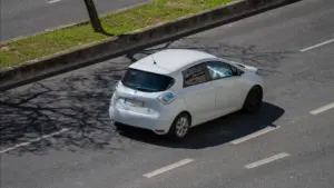 Lisbonne crée des zones rouges (et bleues) pour la TVDE dans un accord avec Uber et Bolt.