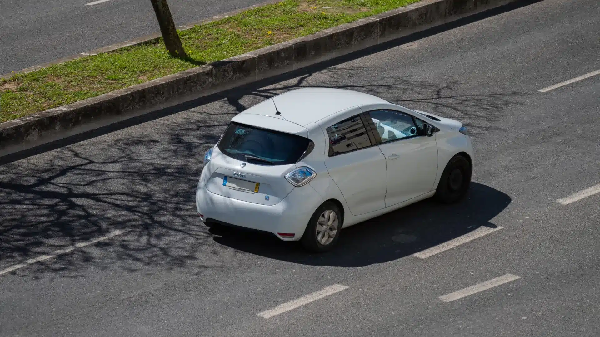 Lisbonne crée des zones rouges (et bleues) pour la TVDE dans un accord avec Uber et Bolt.