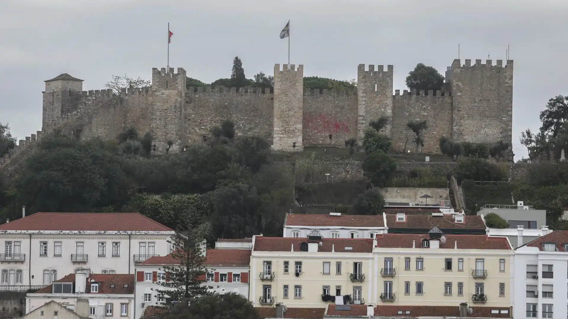 Lisbonne et Porto ont diminué leur consommation de drogues en 2024/25 et Almada a augmenté.
