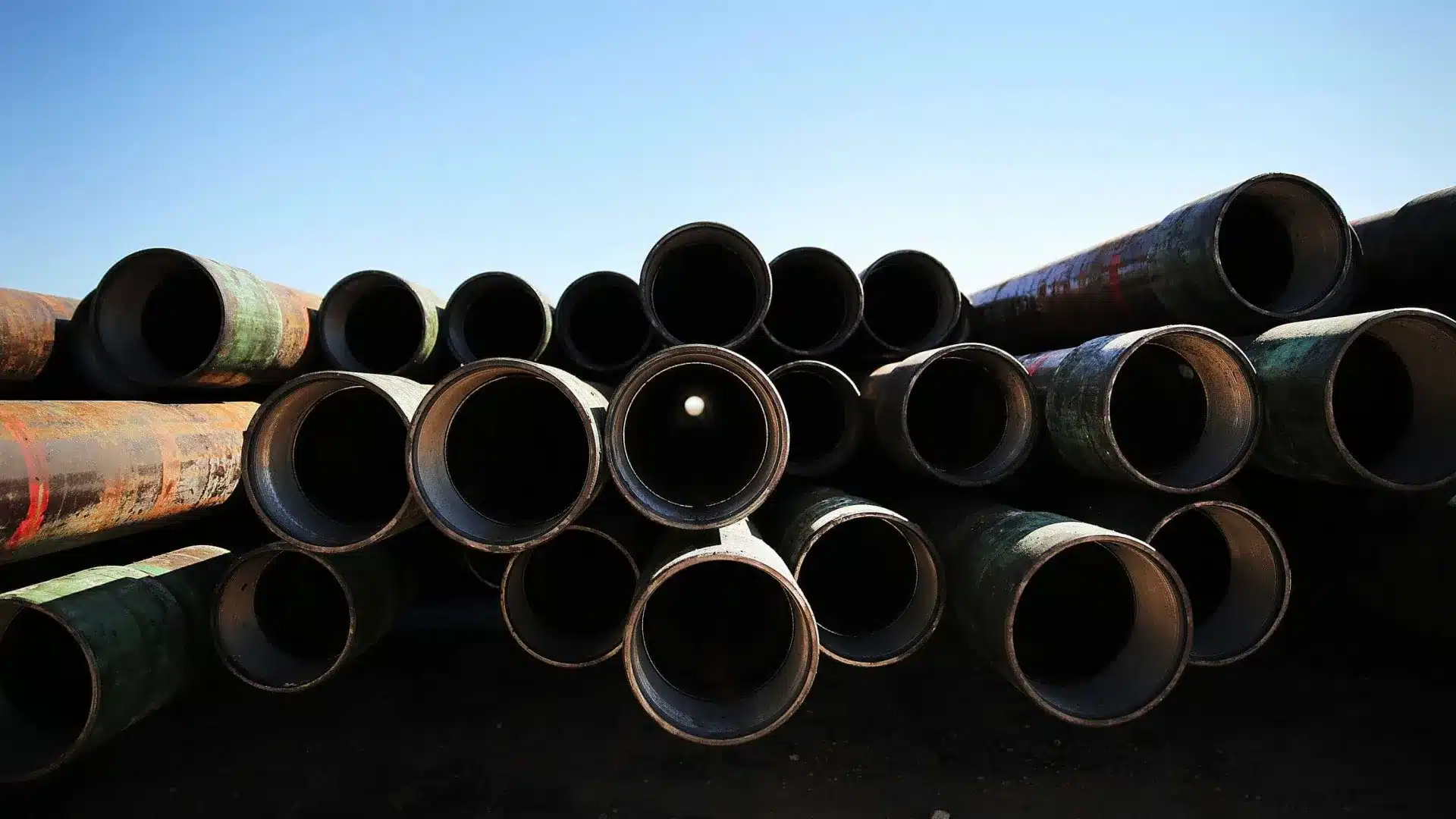 L'offre de pétrole a diminué de huit millions de barils par jour en mars.