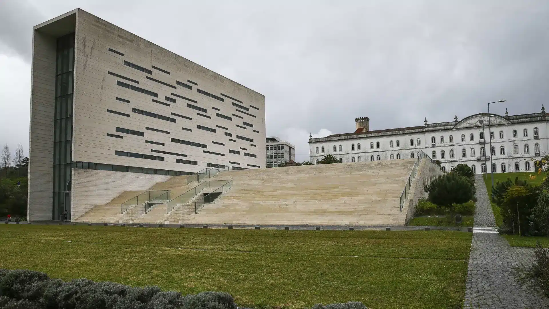 L'Université Nouvelle de Lisbonne va répéter l'élection pour le recteur.