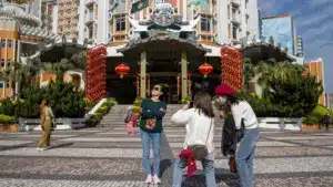 Macao établit un nouveau record de visiteurs pour le cinquième mois consécutif.