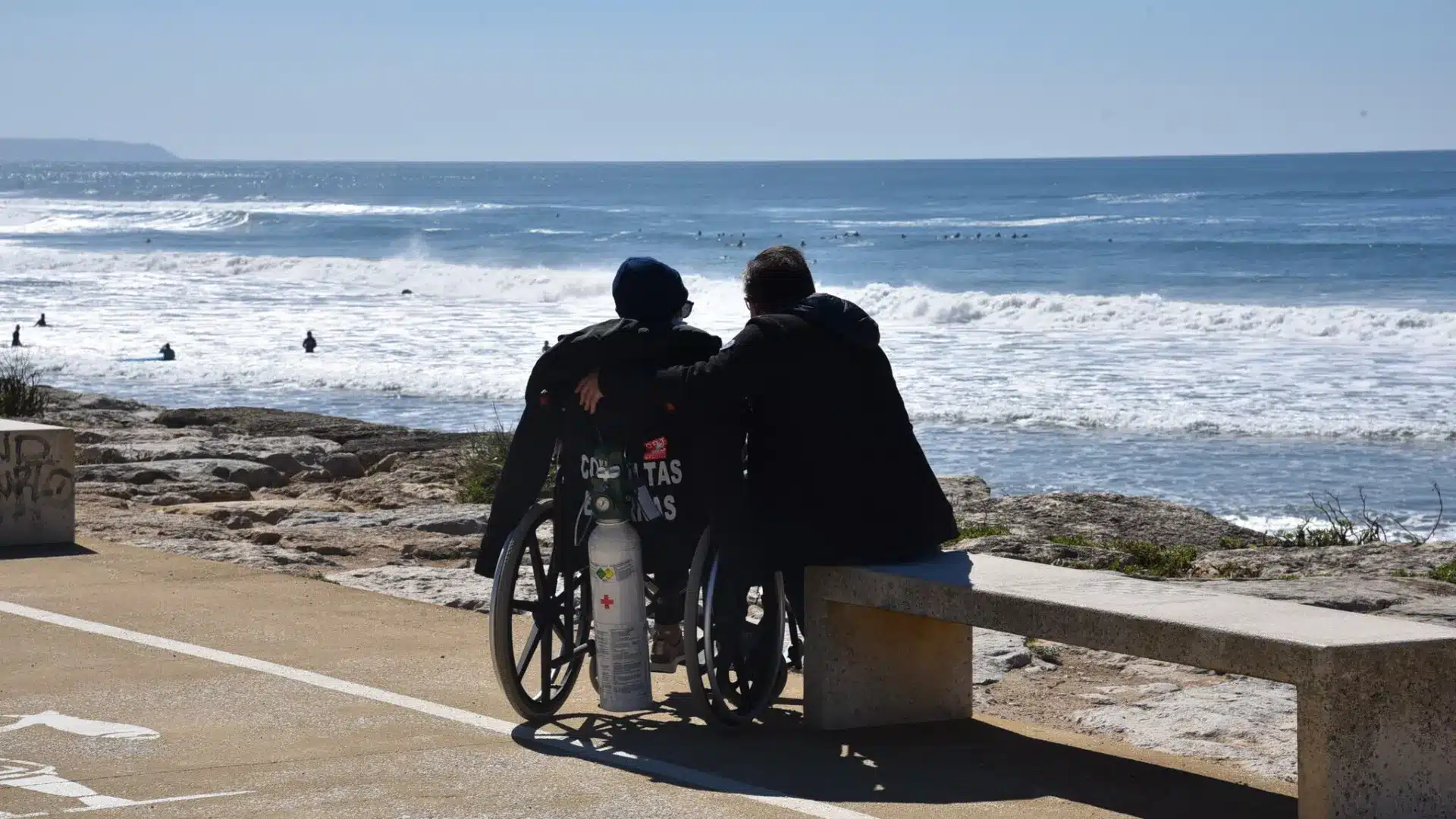 Marisa est hospitalisée et elle souhaitait voir la mer. Les soins palliatifs ont réalisé son souhait.