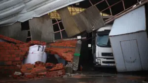 Mauvais temps : L'usine de tuiles de Pombal prévoit une capacité totale seulement en mai