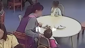 Mauvais traitements dans une crèche des Açores : "J'ai perdu patience, c'était un acte isolé"