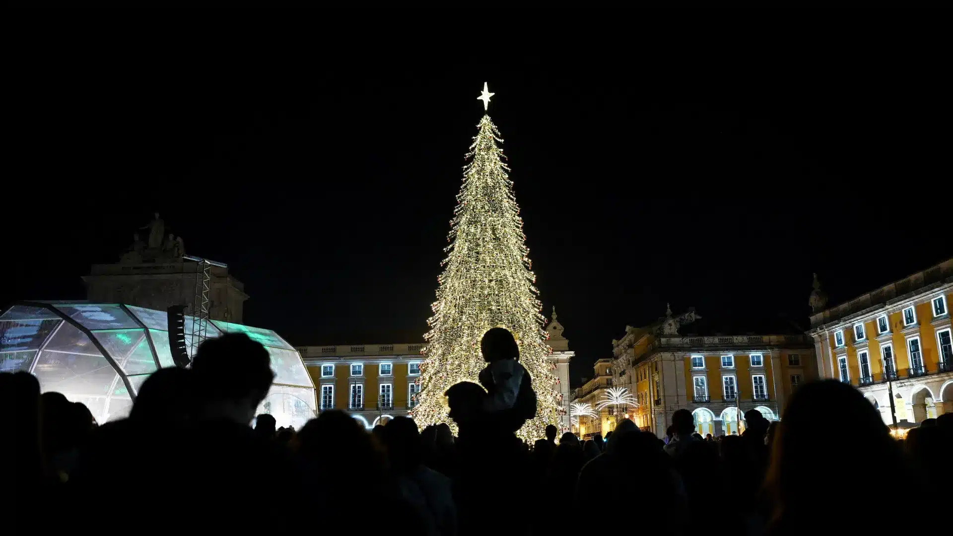 Moedas dit qu'il "n'y a jamais eu de plaintes" concernant la location des lumières de Noël.