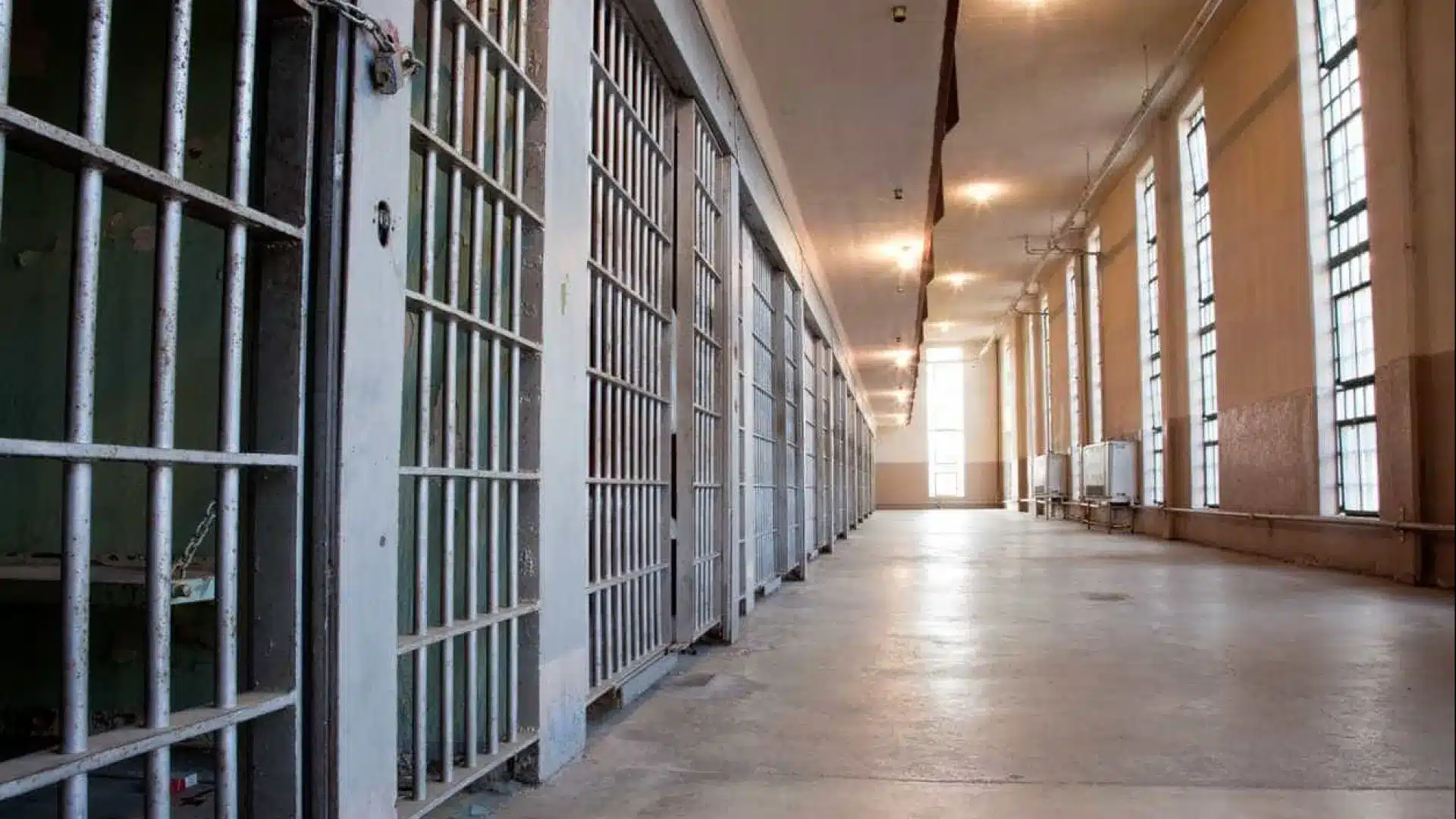 Prévoyance pour un suspect d'agression et de menaces de mort contre une femme à Penafiel