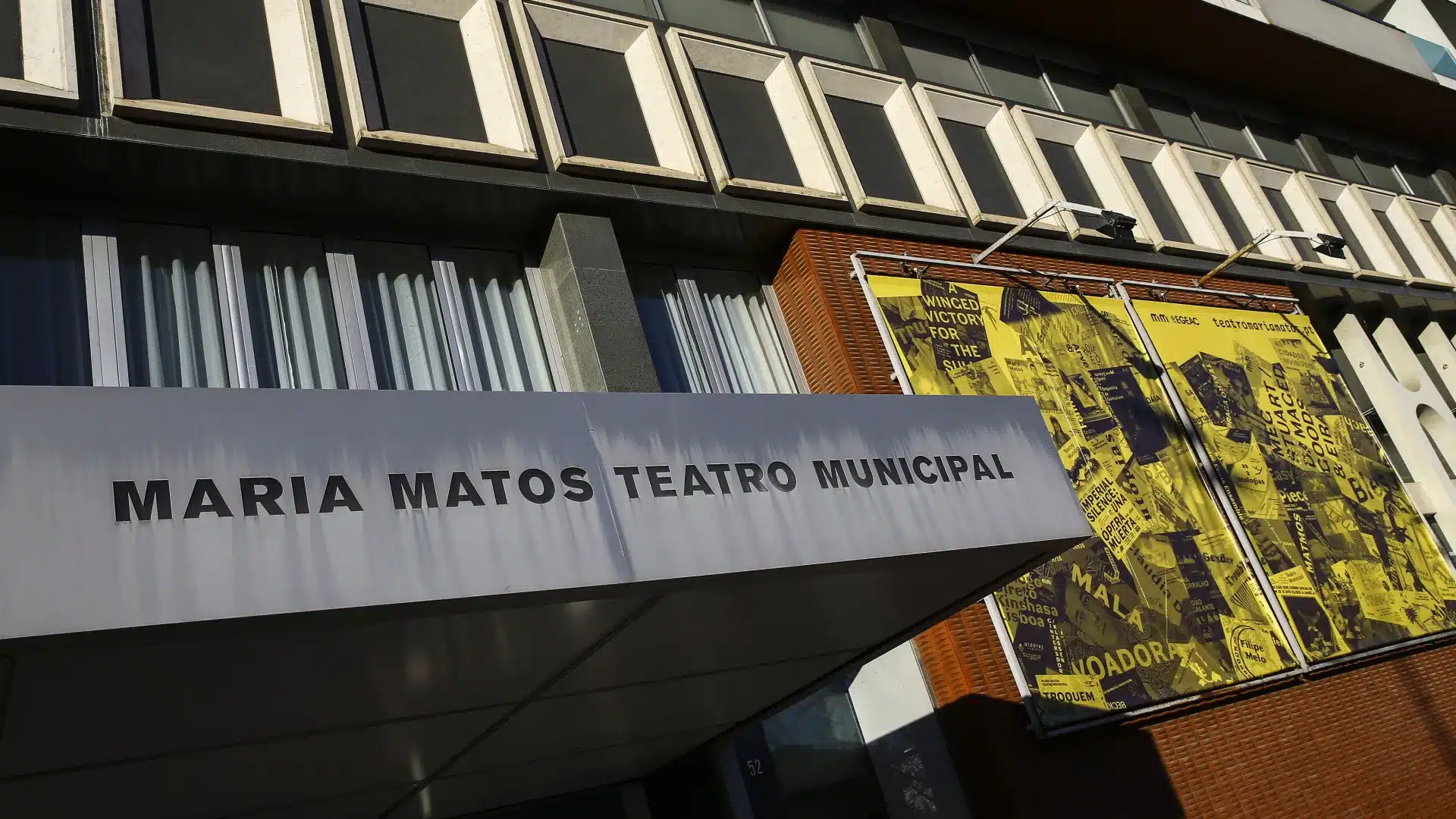 Ricardo Neves-Neves présente "Une idée géniale" au Théâtre Maria Matos.