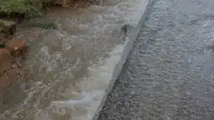 Santa Cruz da Graciosa ferme trois routes en raison du mauvais temps.