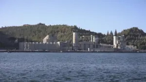 Semapa conclut la vente de Secil pour 1,081 milliard d'euros.