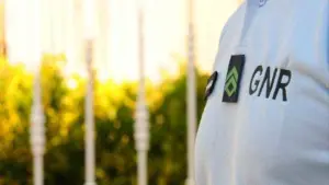 Six personnes inculpées pour vol qualifié dans la région du Grand Porto