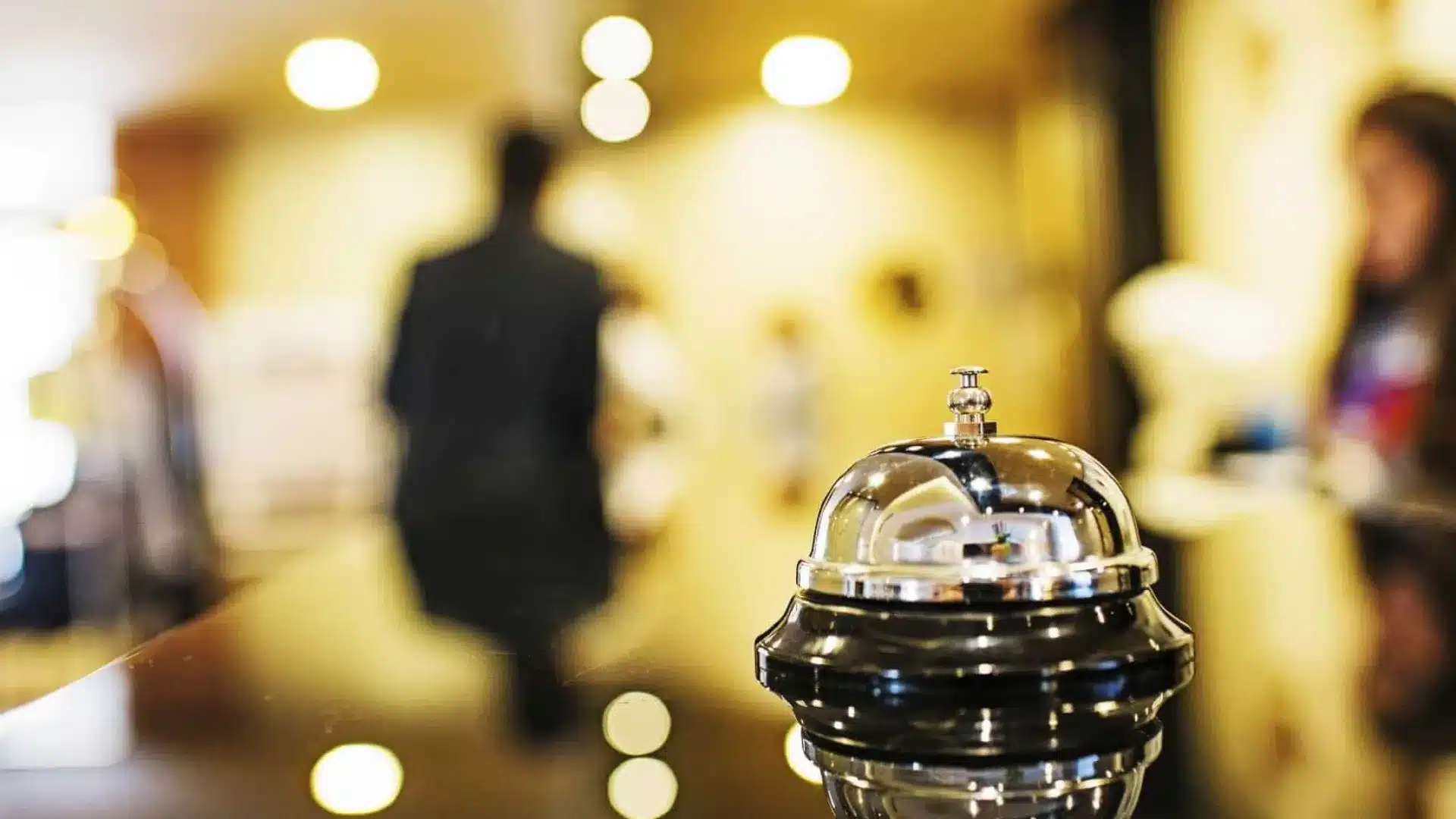 Tourisme. L'algorithme pourra-t-il remplacer le concierge ?