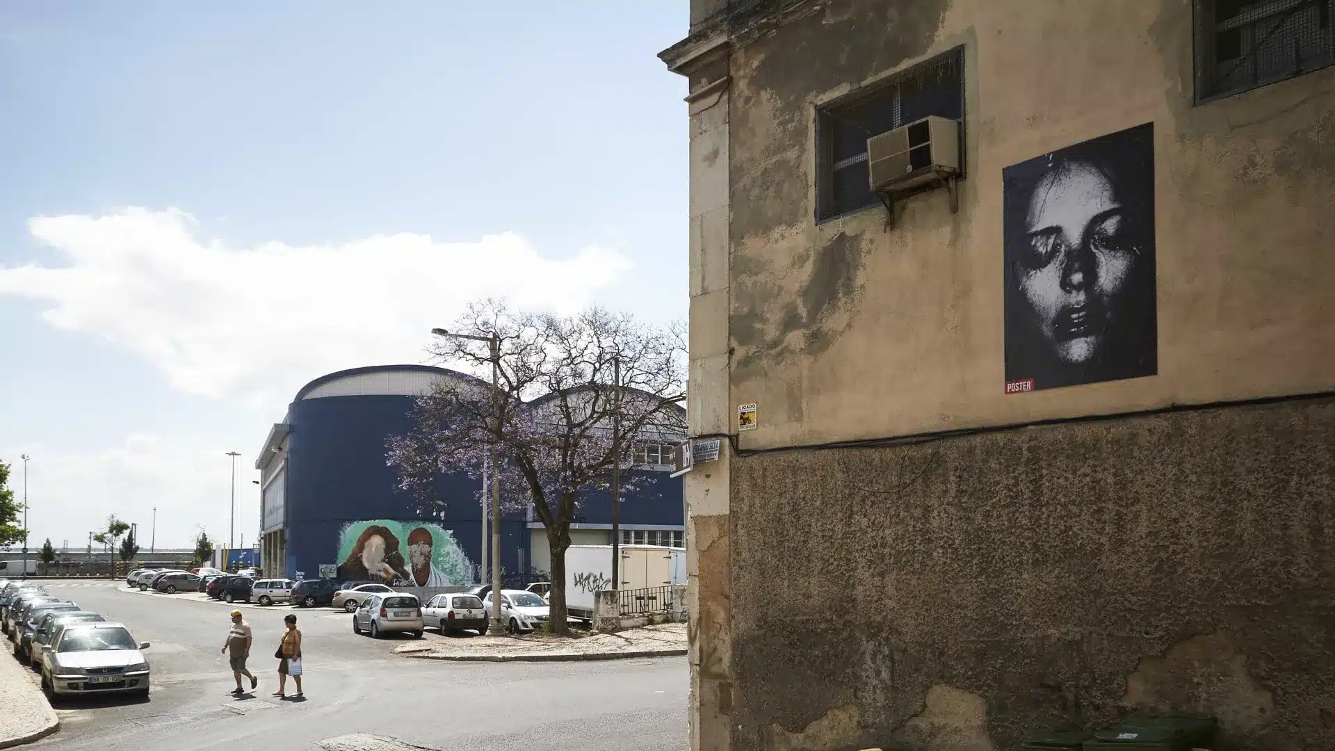 Treize personnes arrêtées pour occupation illégale à Marvila. Ils ont entre 19 et 32 ans.