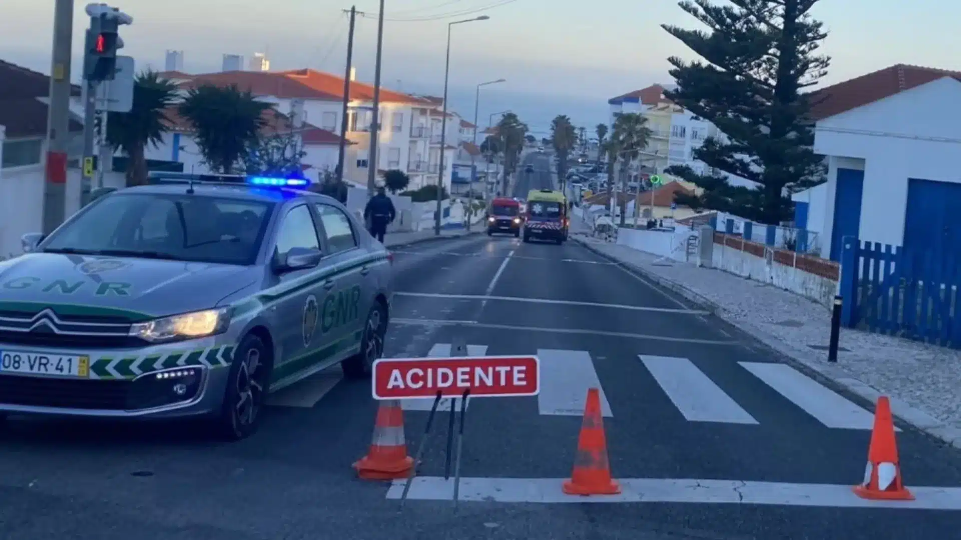 Un conducteur perd le contrôle et tue deux hommes qui marchaient à pied à Ericeira.