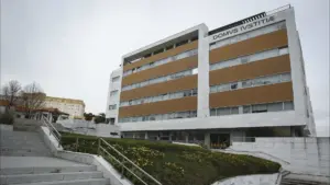 Un homme nie avoir tué un ami, mais admet avoir enterré le corps.