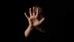 Un projet avertit des lacunes dans la détection des abus d'enfants en ligne.