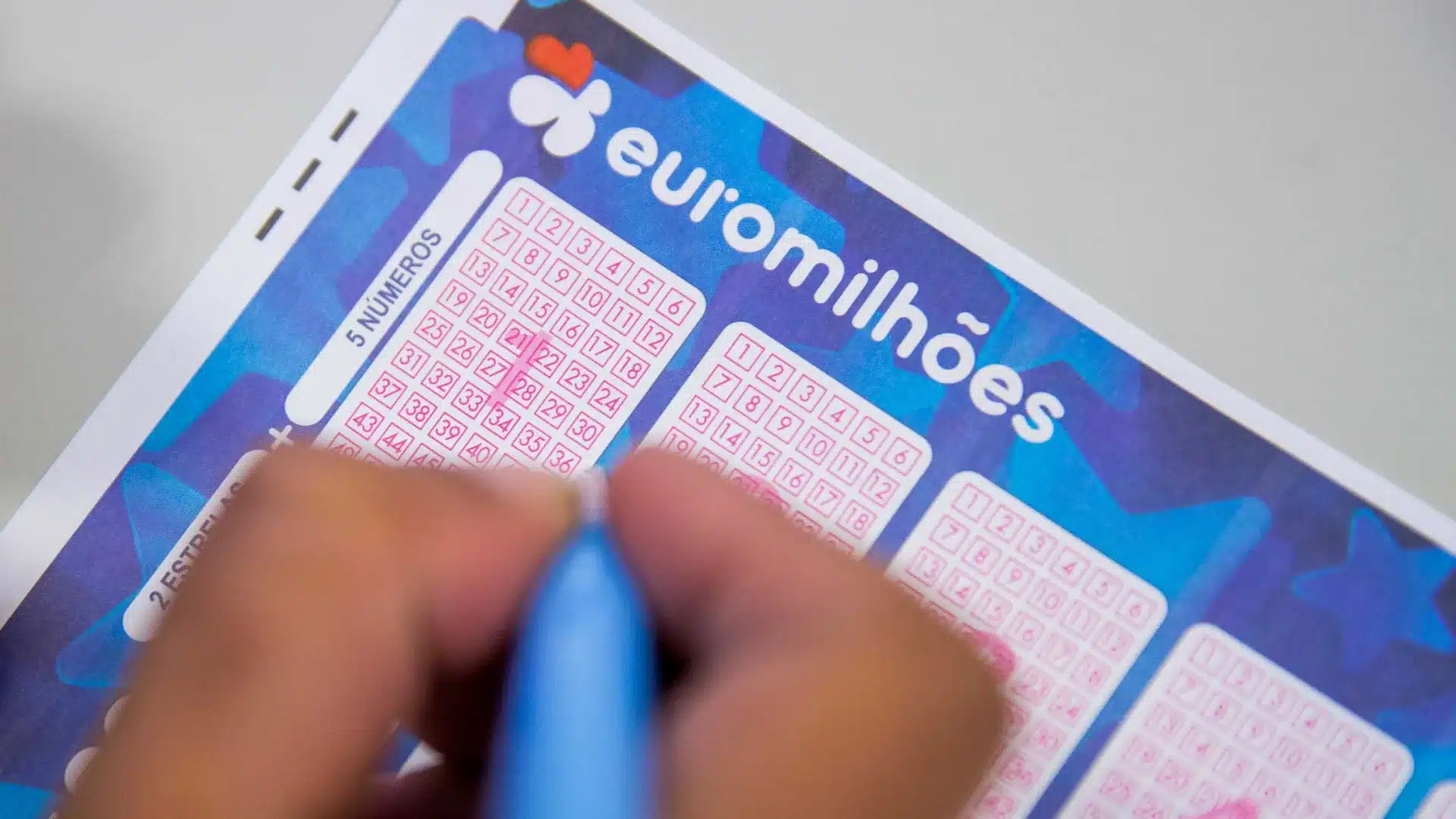 Voici la combinaison gagnante de l'Euromillions (qui vaut 193 millions).