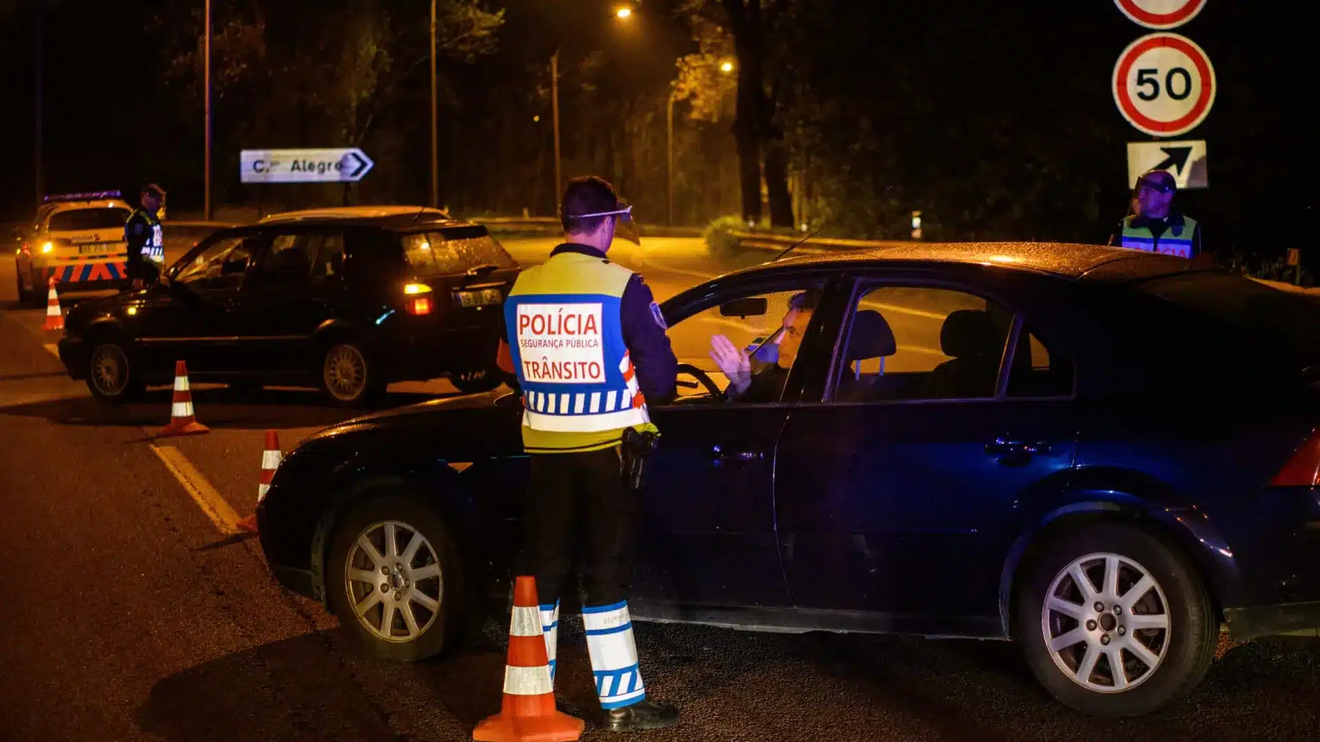 20 morts à Pâques MAI "affronte avec une profonde préoccupation et consternation"