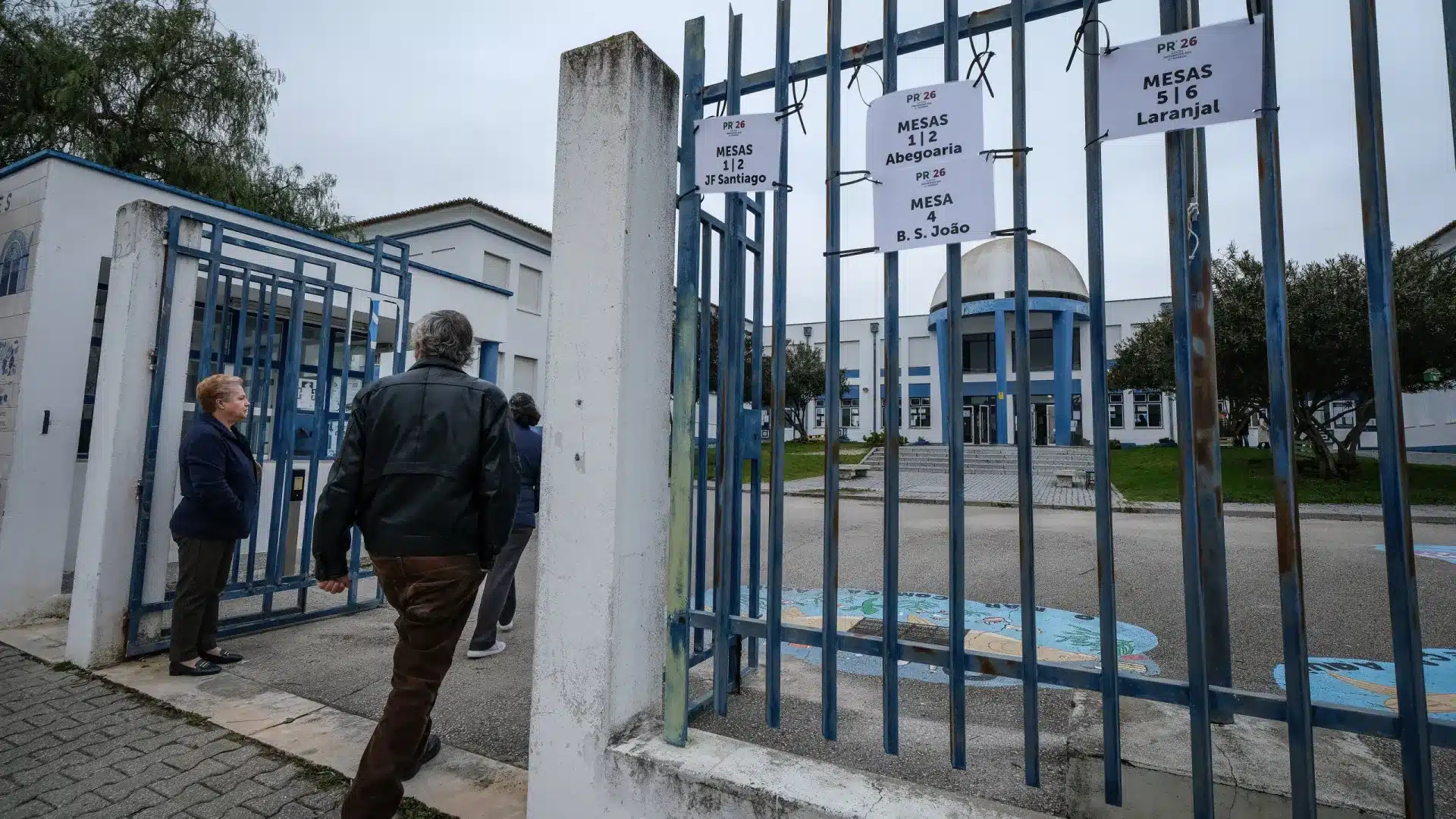 72 % des maires sans fonds suffisants pour le personnel des écoles