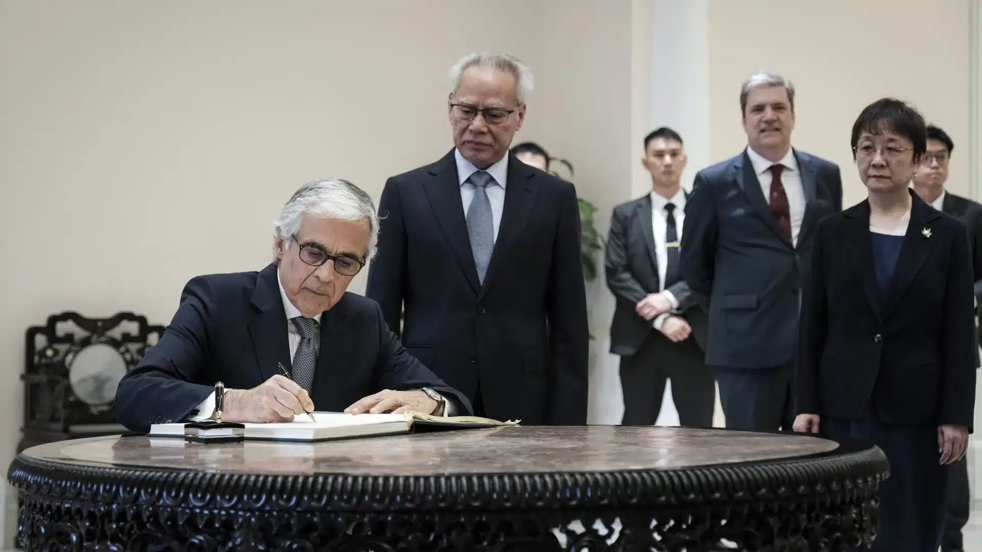 Aguiar-Branco souligne le rôle de Macao dans le "rapprochement" avec la Chine