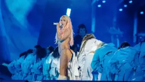 Après Coachella... Karol G passera par Lisbonne (en 2027)