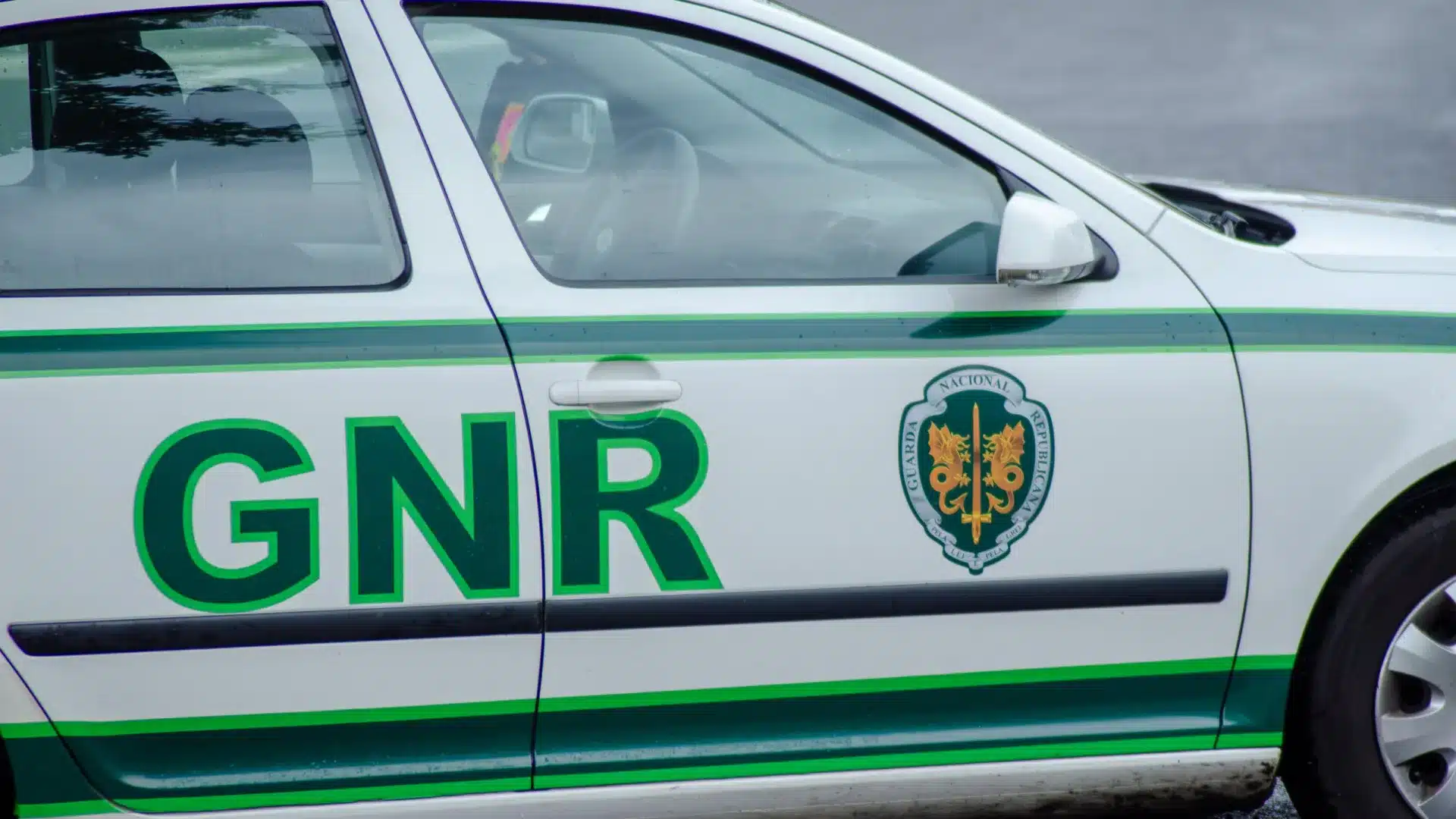 Arrêté par la PJ pour avoir tiré sur une discothèque à Santarém, il est militaire de la GNR.