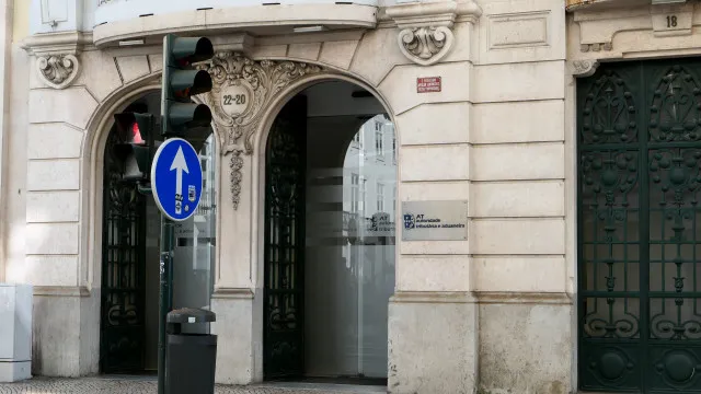 AT a reculé. Ceux qui ont perdu l'IRS en raison d'une révision d'incapacité peuvent obtenir un remboursement.