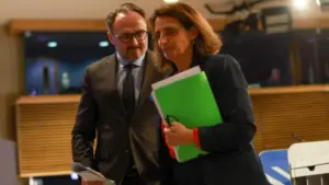 Bruxelles admet des impôts nationaux sur les bénéfices extraordinaires.