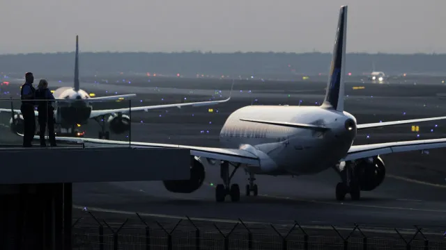 Bruxelles se prépare pour d'éventuelles pénuries de carburant pour l'aviation.
