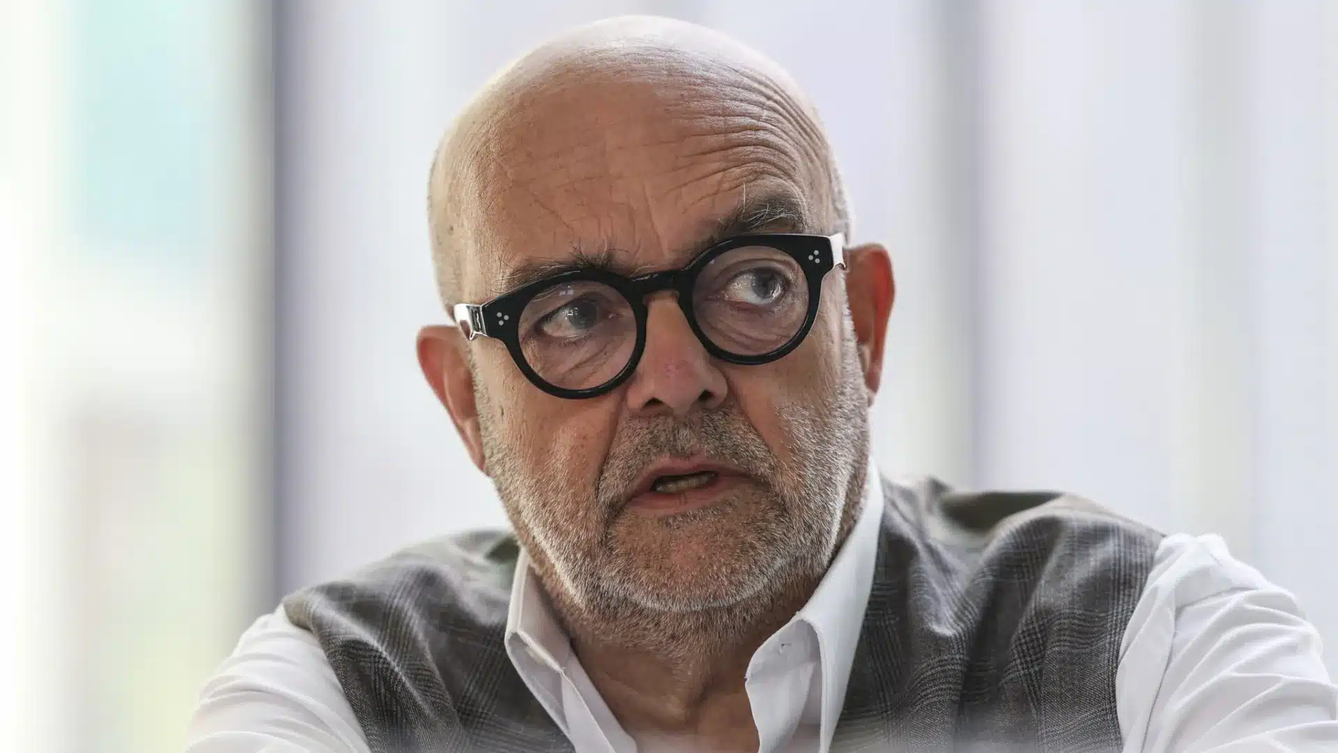 Cabrita Reis apporte à Venise une "vision personnelle" de la Via Sacra en 14 peintures.