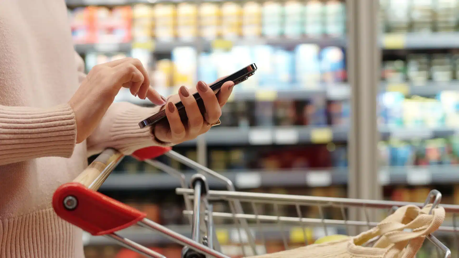 Ce n'a jamais été aussi cher d'aller au supermarché : Mauvaises nouvelles pour ceux qui achètent ceci